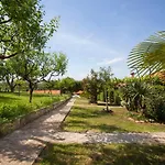 Mugeba Club Апартаменты *